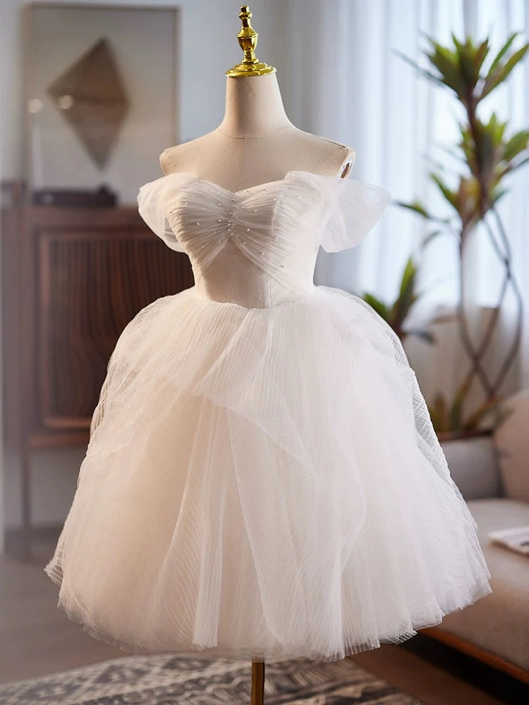 Buyishang White Sweetheart Neck Tulle Lace Short Prom Dress White Homecoming Dress