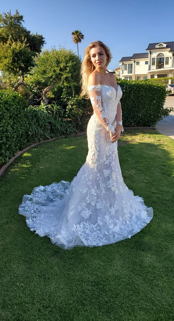 Buyishang Elegant Mermaid Long Sleeve Off the Shoulder Lace Wedding Dress
