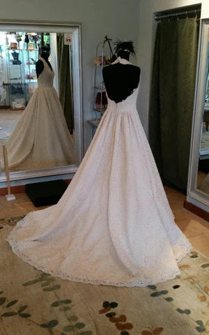 Buyishang Elegant Sleeveless Pleated Lace Halter A-Line Wedding Dress