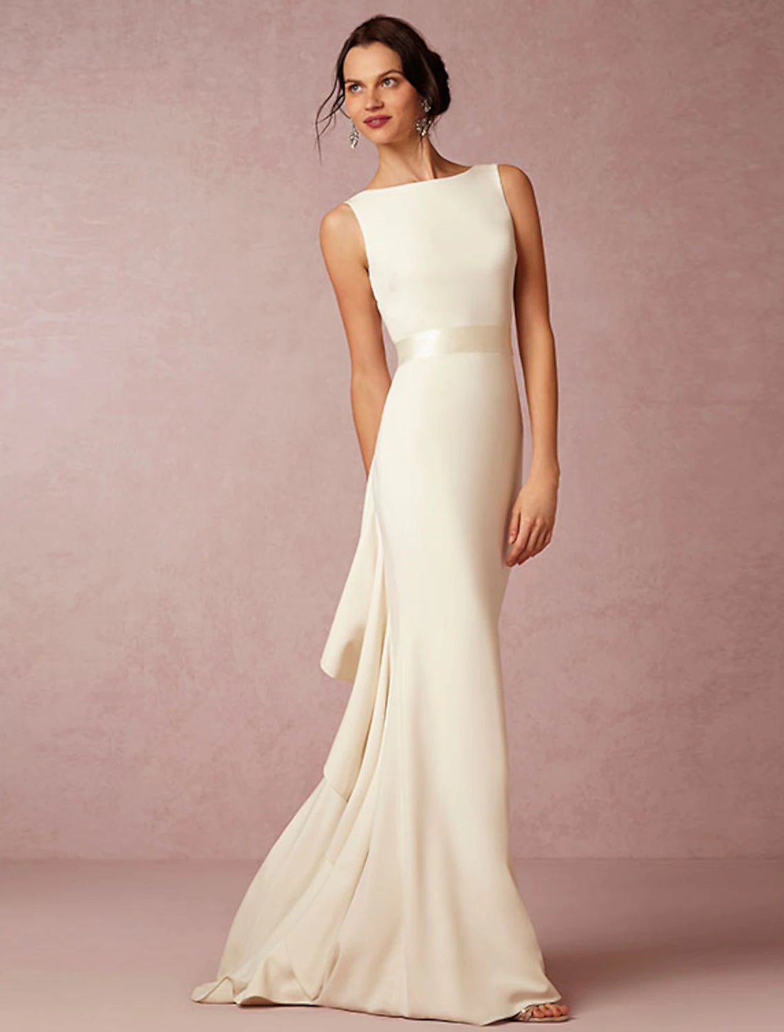 Hall Open Back Casual Wedding Dresses Sheath / Column Scoop Neck Sleeveless Sweep