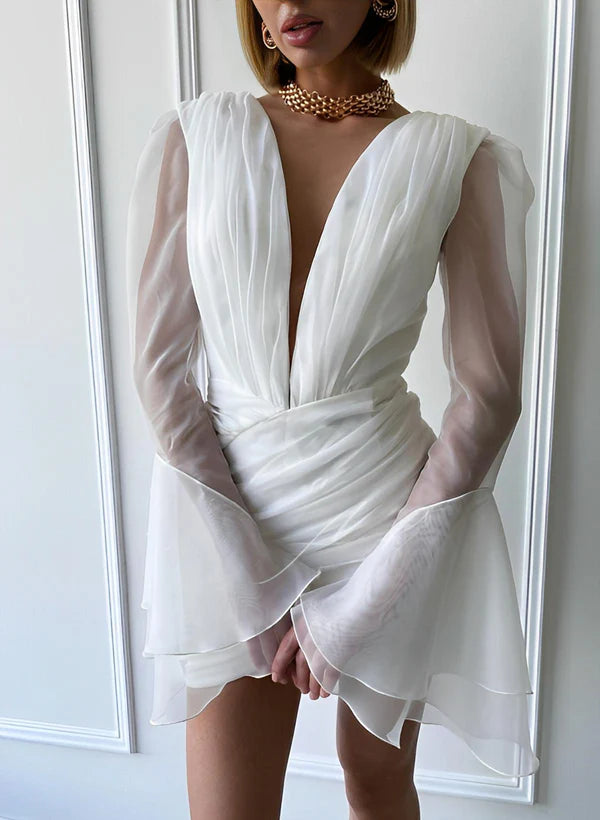 Buyishang Sheath V-Neck Long Sleeves Short Mini Tulle Little White Wedding Dresses