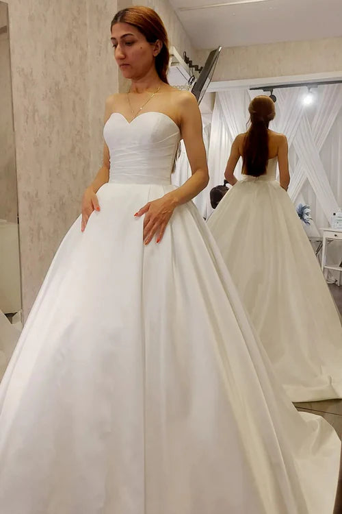 Buyishang Ivory Satin Sweetheart A-Line Sleeveless Wedding Dress