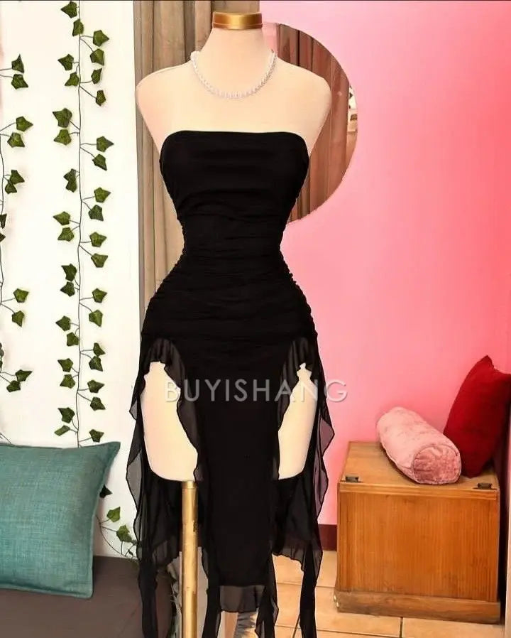 Buyishang Cute Sheath Strapless Black Chiffon Homecoming Dresses Short Birthday Dress With Ruffles