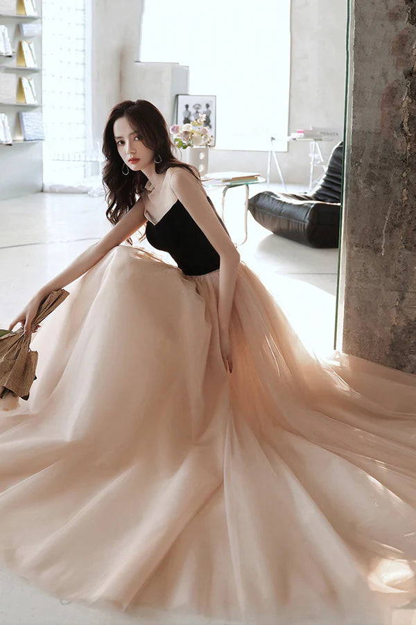 Elegant Tulle Long A-Line Prom Dress Champagne Scoop Neckline Evening Dress