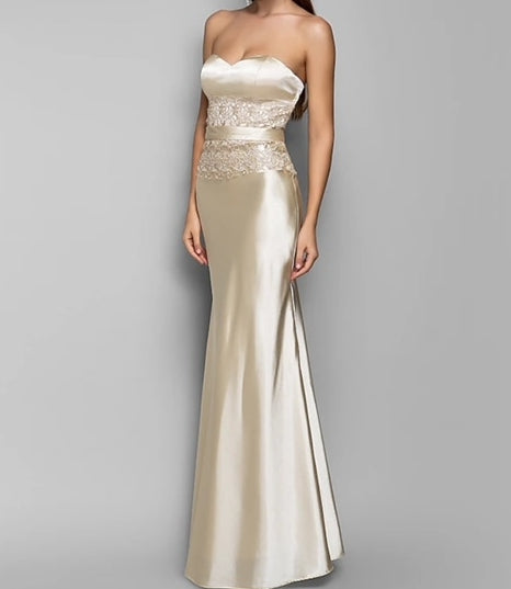 Mermaid / Trumpet Evening Gown Open Back Dress Wedding Guest Floor Length Sleeveless Sweetheart Stretch Satin with Appliques