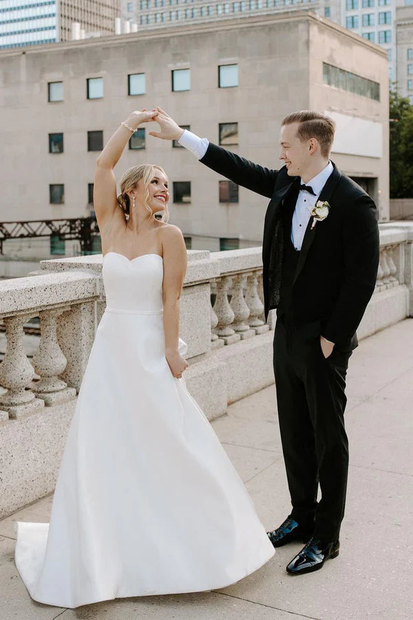 Buyishang A-Line Sweetheart White Satin Wedding Dresses