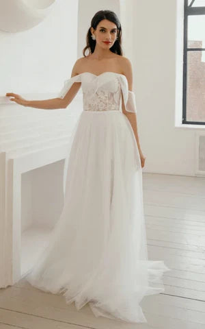 Buyishang Bohemian A Line Sweetheart Sweep Train Wedding Dress with Split Front