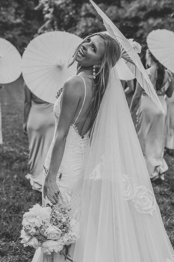 Buyishang Boho Mermaid V Neck Lace Wedding Dresses