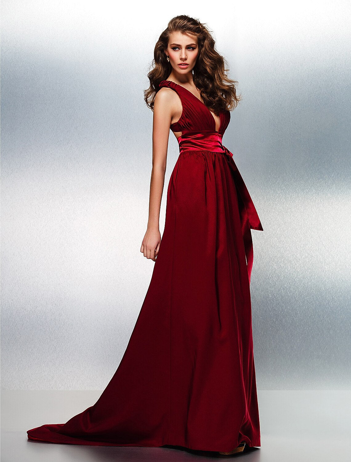 A-Line Beautiful Back Prom Formal Evening Dress Plunging Neck Sleeveless Sweep