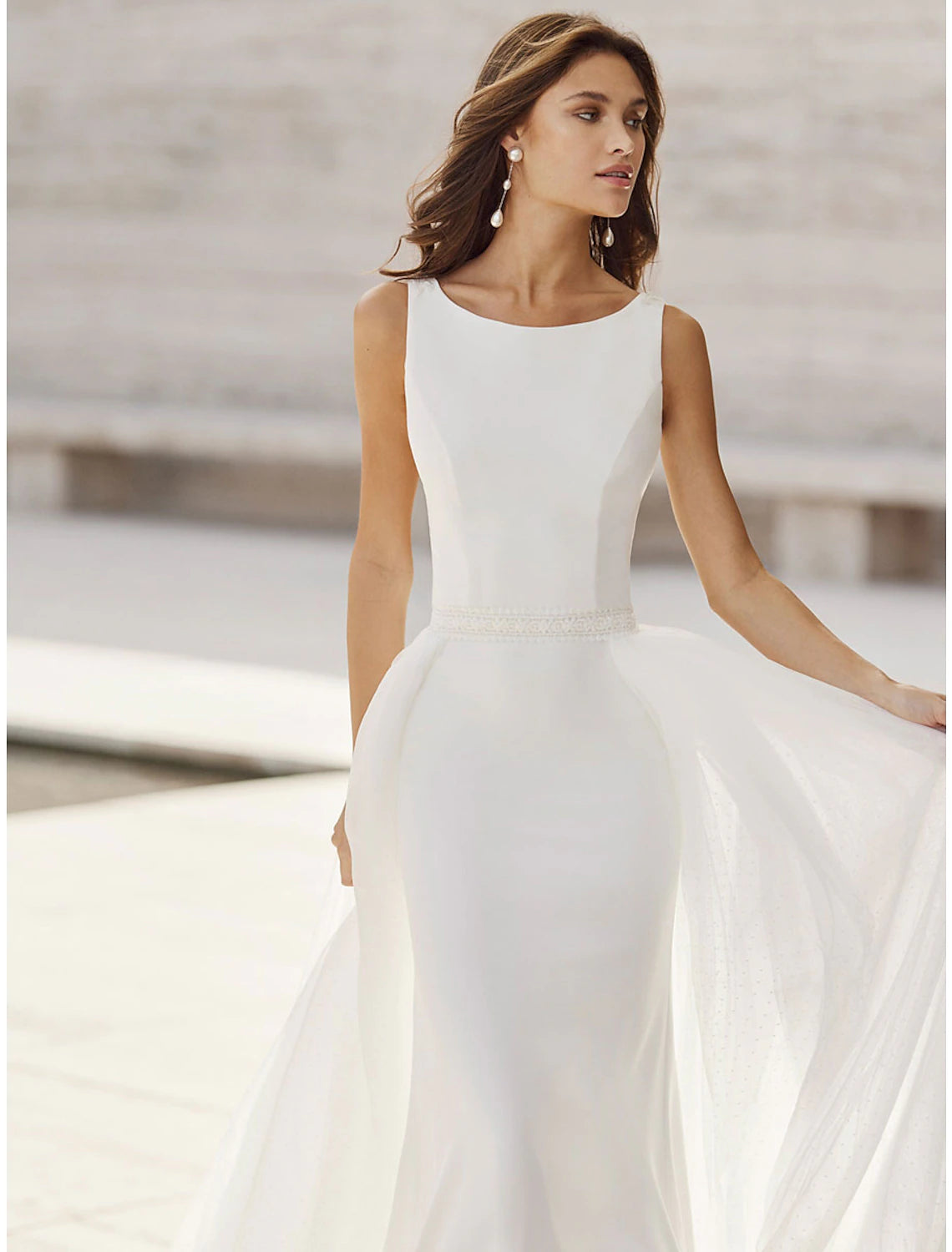 Wedding Dresses Mermaid / Trumpet Scoop Neck Sleeveless Court Train Satin Bridal Suits Bridal Gowns With Appliques