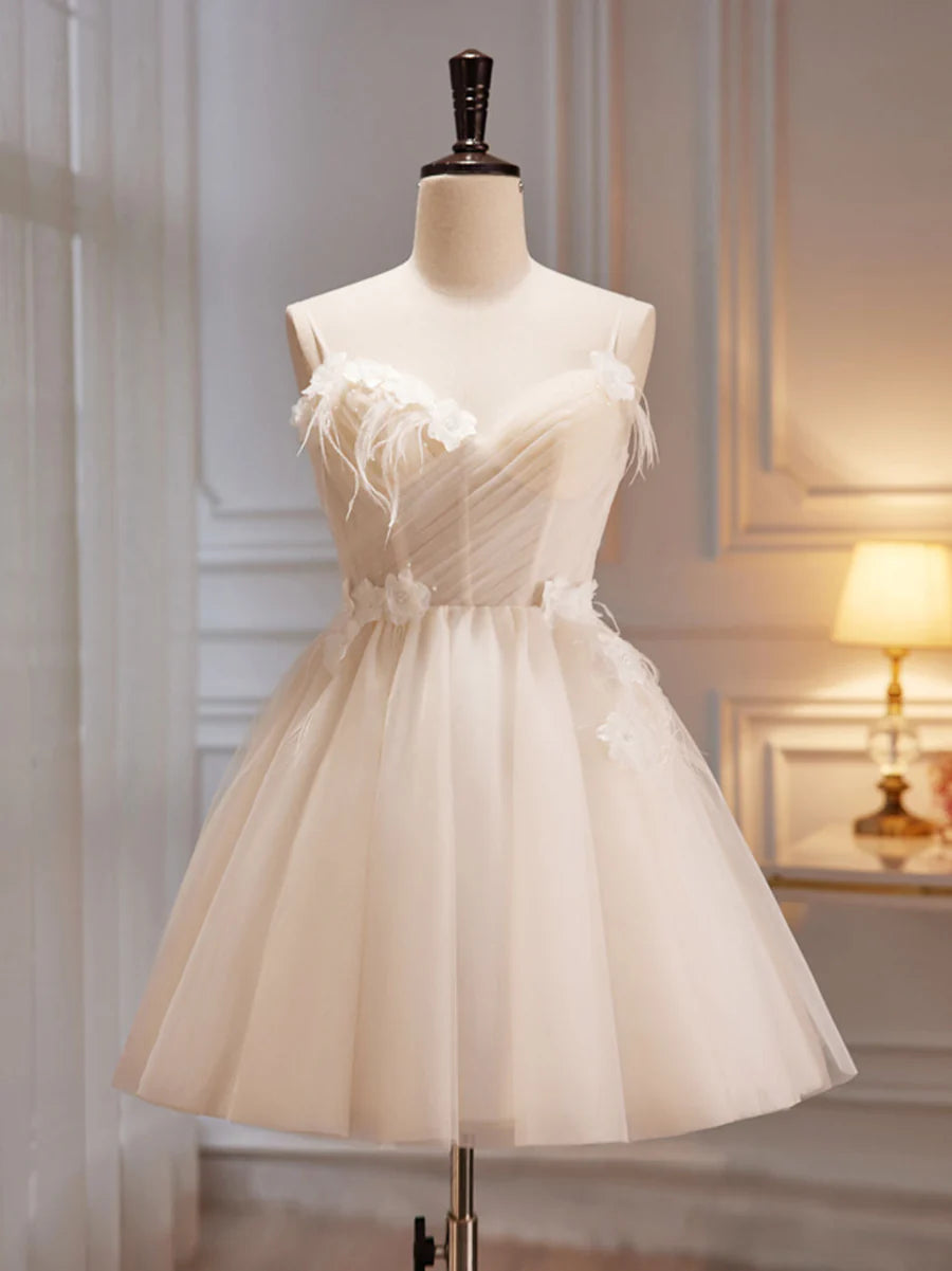 Buyishang A-Line V Neck Tulle Light Champagne Short Prom Dress Champagne Homecoming Dress