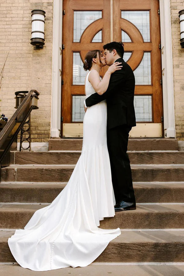 Buyishang Mermaid Square Neck White Satin Wedding Dresses