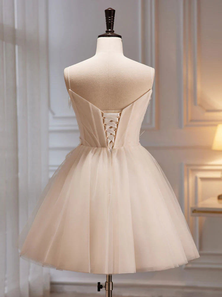 Buyishang A-Line V Neck Tulle Light Champagne Short Prom Dress Champagne Homecoming Dress
