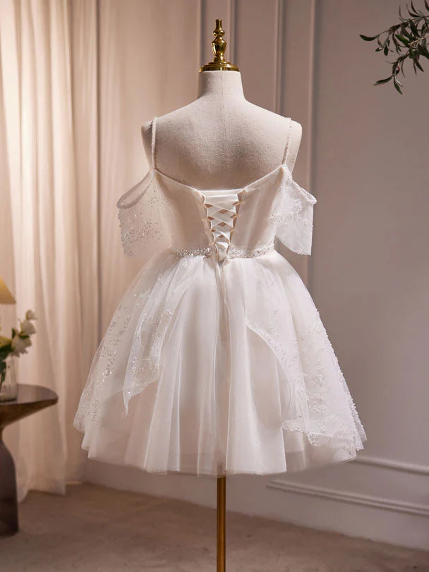 Buyishang A-Line V Neck Tulle Short Beige Prom Dress Cute Beige Homecoming Dress
