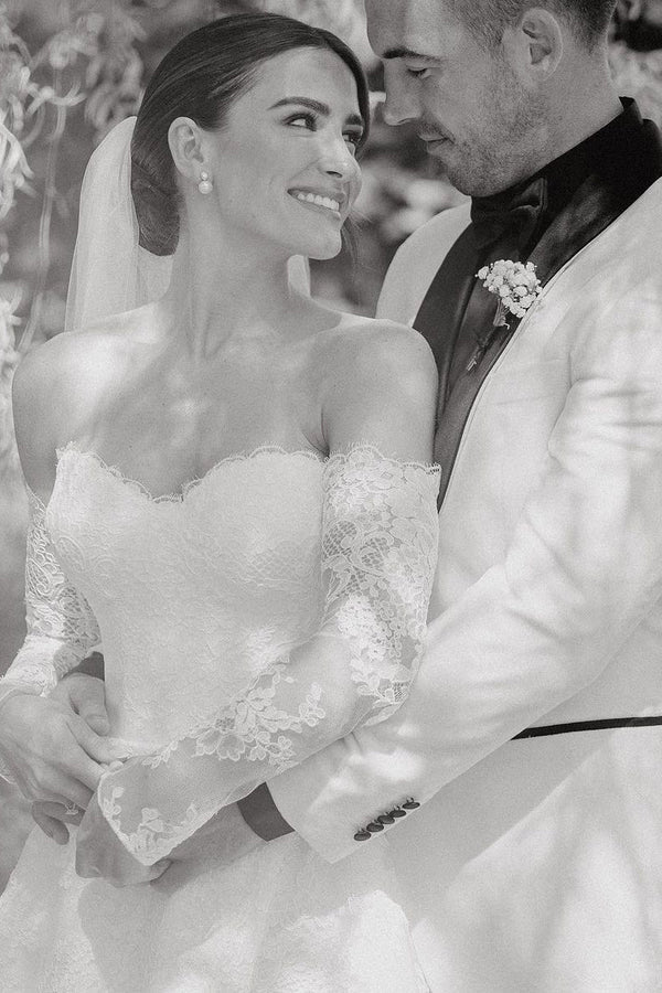 Buyishang Vintage A-Line Sweetheart White Lace Wedding Dresses with Slit