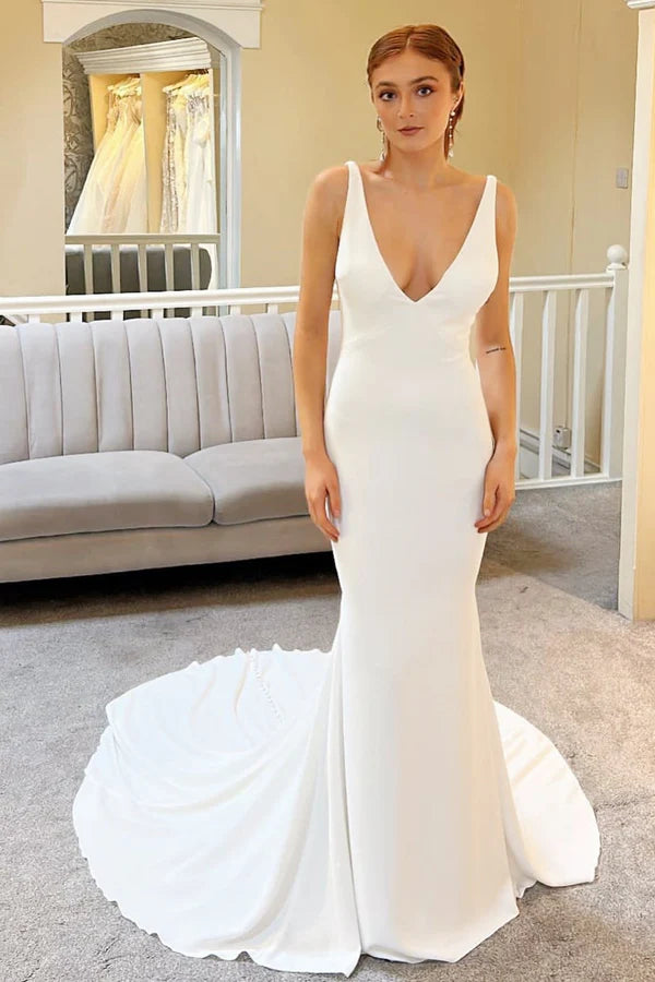 Buyishang White Plunge V Mermaid Long Wedding Dress with Detachable Cape