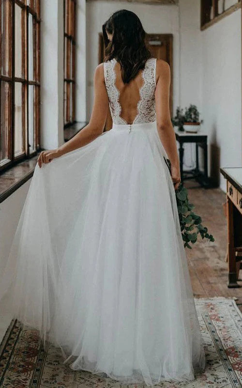 Buyishang A-Line White Lace Scalloped-Neck Sleeveless Wedding Dress