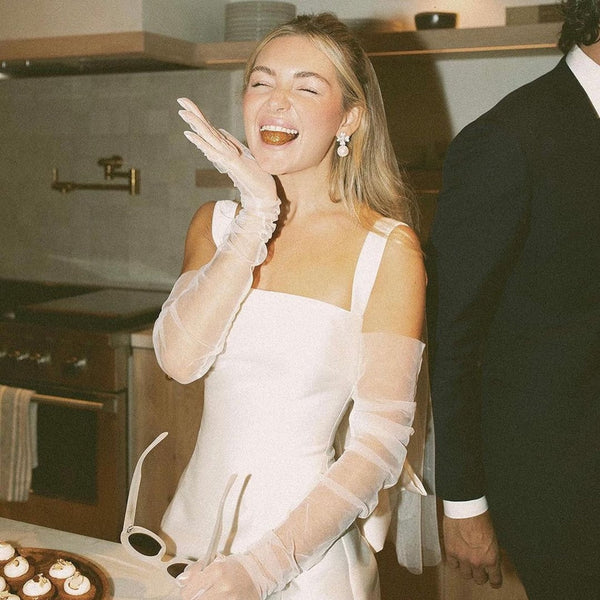 Buyishang Square Neck White Satin Short Wedding Dress with Bow Back