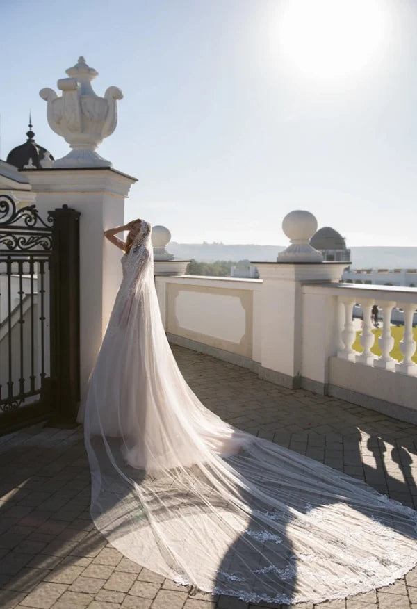 Buyishang Simple Jewel Long Sleeve Brush Train Tulle Ball Gown Wedding Dress with Appliques