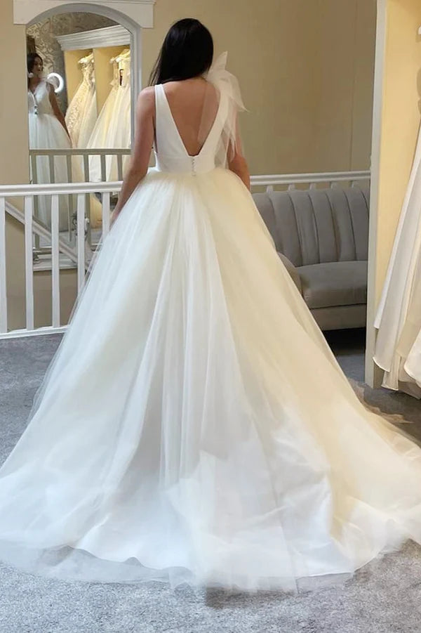 Buyishang A-Line White Tulle Plunge V Open Back Wedding Dress