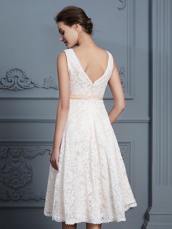 A-Line/Princess V-neck Sleeveless Knee-Length Lace Bowknot Wedding Dresses
