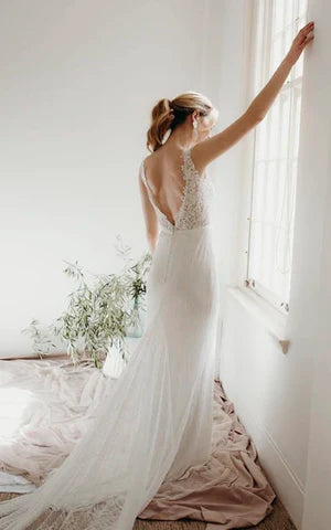 Buyishang Lace Sleeveless Elegant Mermaid Plunging V-neck Bridal Gown With Deep V-back And Buttons