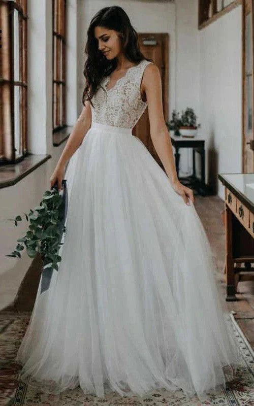 Buyishang A-Line White Lace Scalloped-Neck Sleeveless Wedding Dress