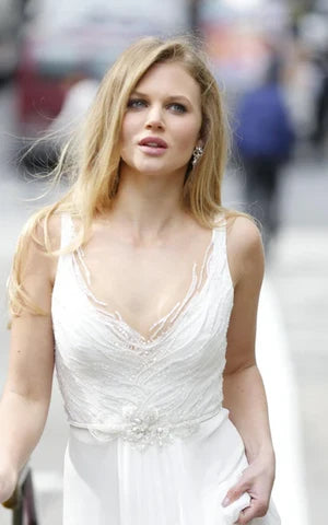 Buyishang Chiffon Lace Weddig Dress With Beading Sequins Flower