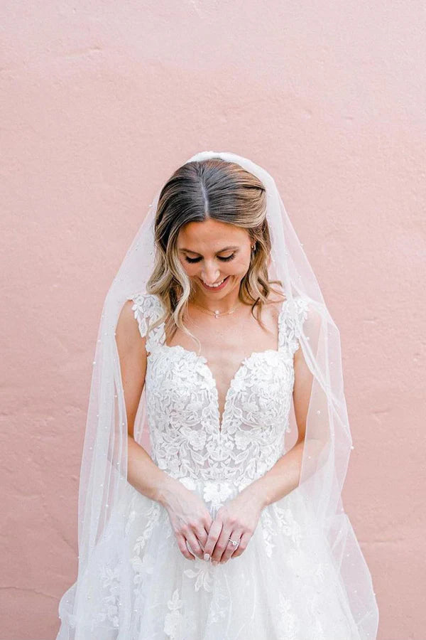 Buyishang Vintage A-Line V Neck Tulle Appliques Wedding Dresses