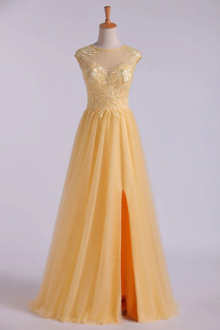 A Line Party Dresses Bateau Tulle With Slit & Applique Floor Length