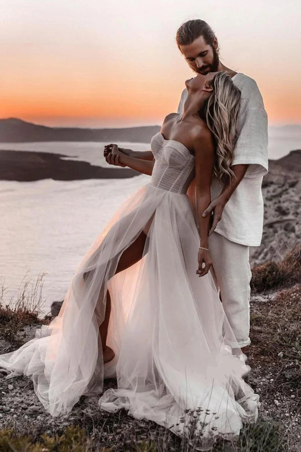 Buyishang Romantic A-Line Sweetheart Ivory Tulle Beach Wedding Dresses with Slit
