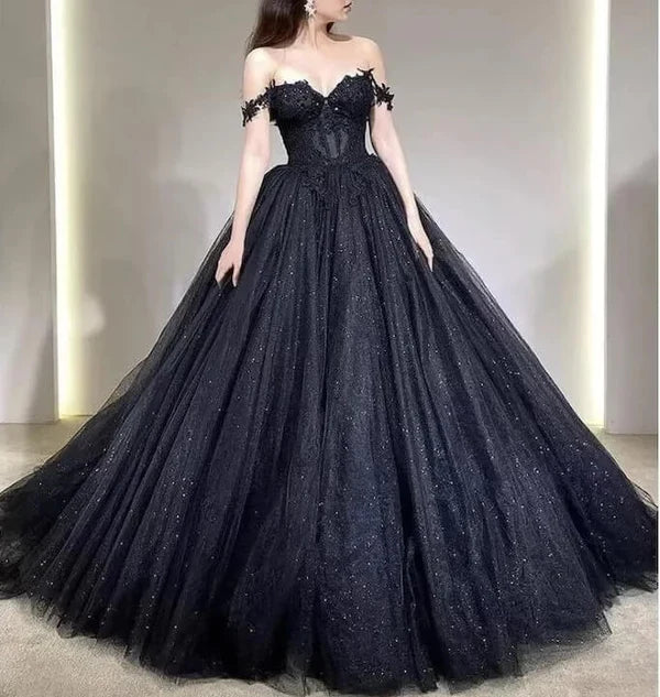 Buyishang A Line Black Gothic Wedding Dresses Off the Shoulder Lace Tulle