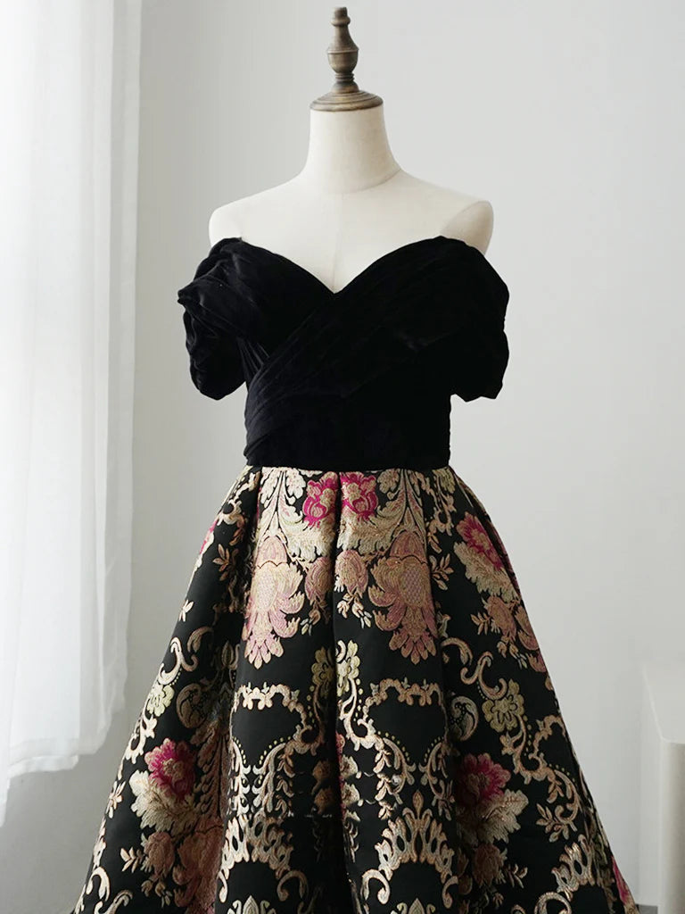 Buyishang A-Line Sweetheart Neck Satin Black Long Prom Dress Black Formal Dress