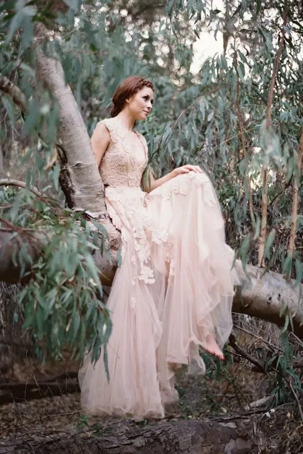 Buyishang High Quality V-neck Sleeveless Floor-length Wedding Dress with Lace