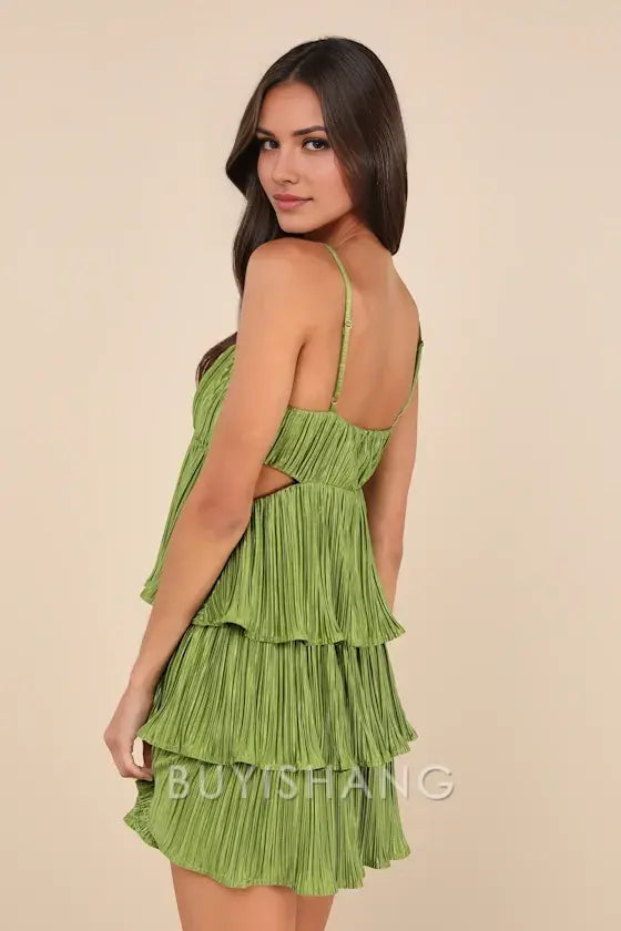 Buyishang Elegant Green Pleated Tiered Mini Dress with Thin Straps: A Breezy Choice for Summer Vacations