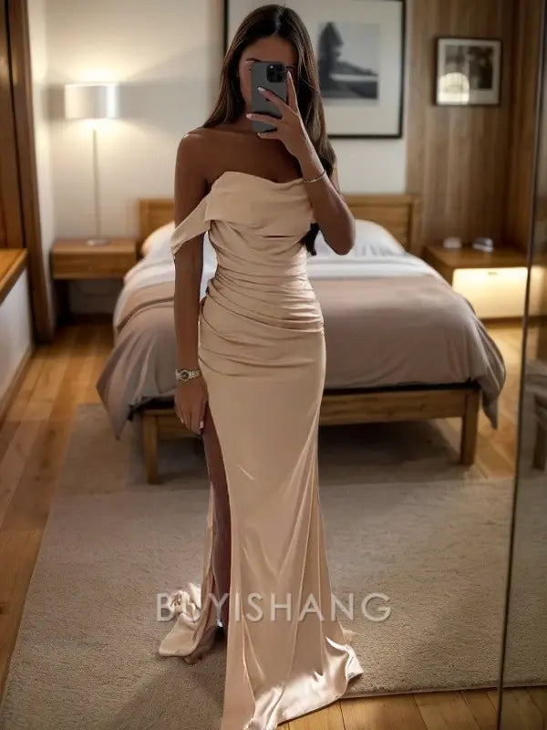Buyishang Simple Sheath/Column Silk Like Satin Ruched Off-the-Shoulder Sleeveless Sweep/Brush Train Dresses