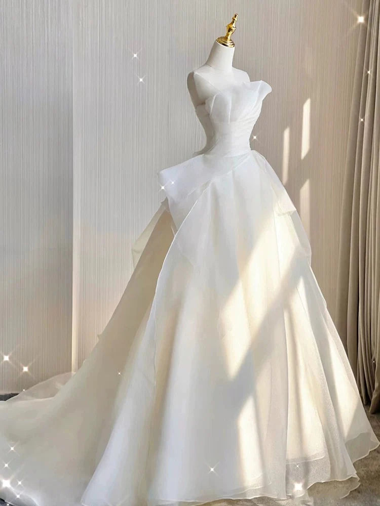 Buyishang Timeless Ball Gown Strapless Tulle Long White Wedding Dresses With Ruffles dress for wedding