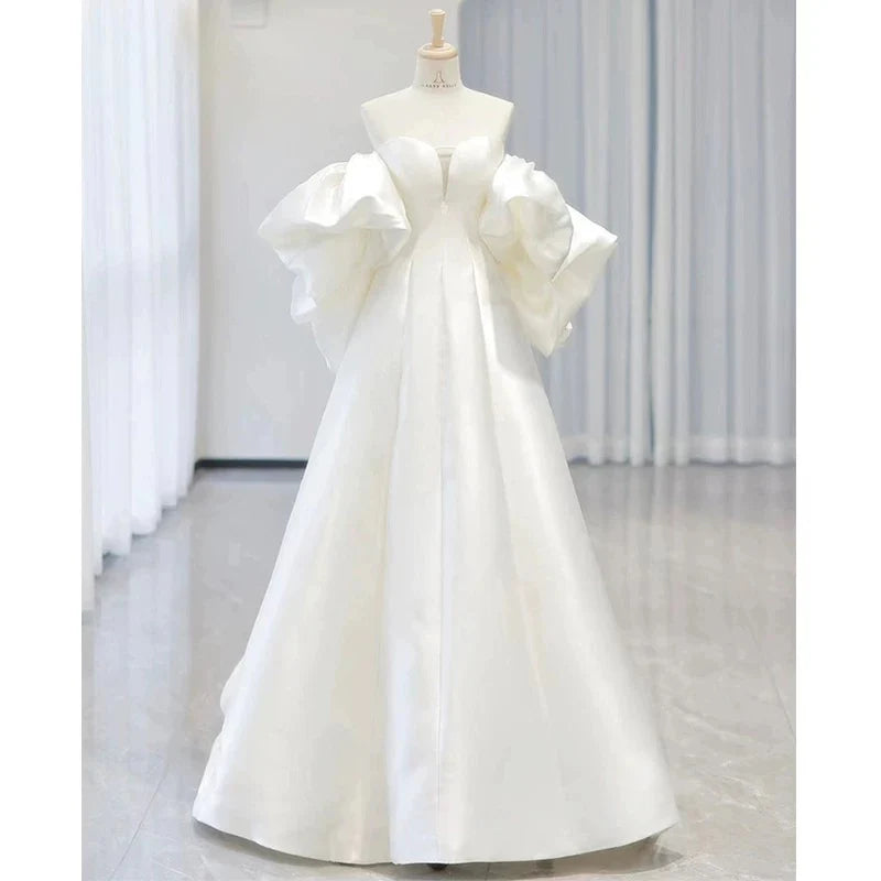 Buyishang Simple Ball Gown Sweetheart Short Sleeves White Satin Wedding Dresses dress for wedding