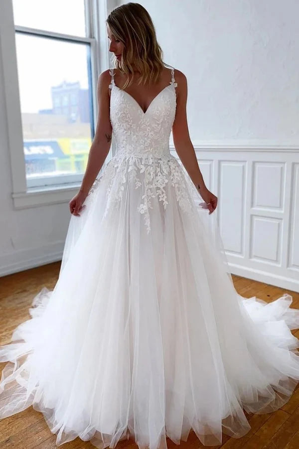 Buyishang A Line Spaghetti Straps Tulle Sweep Train Wedding Dresses With Appliques