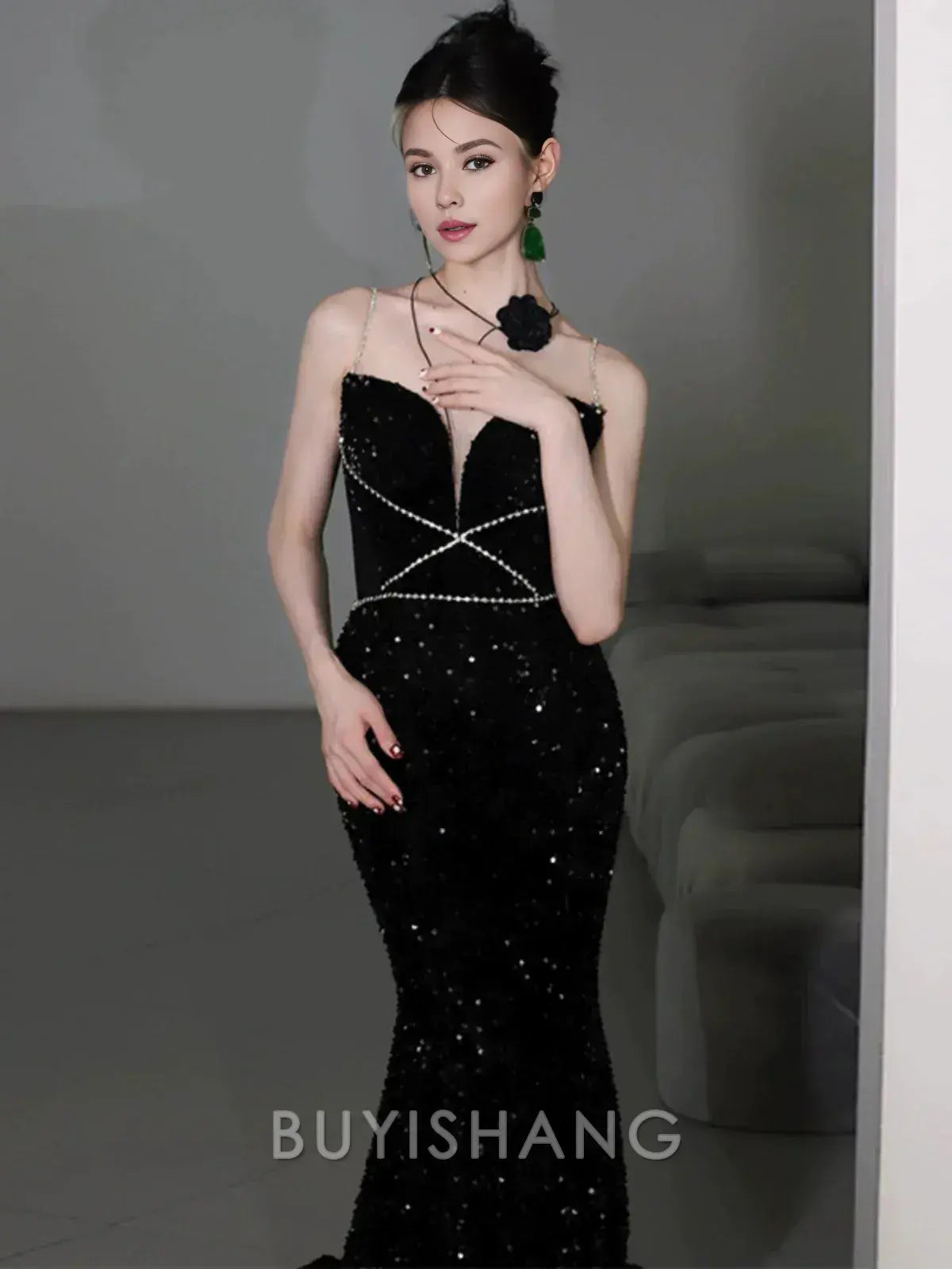 Buyishang Classy Mermaid Spaghetti Straps Black Sequin Long Evening Gowns Prom Dress