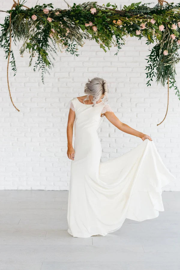 Buyishang Bateau Neck Lace Cap Sleeve Sheath Satin Chiffon Dress With Cowl Back