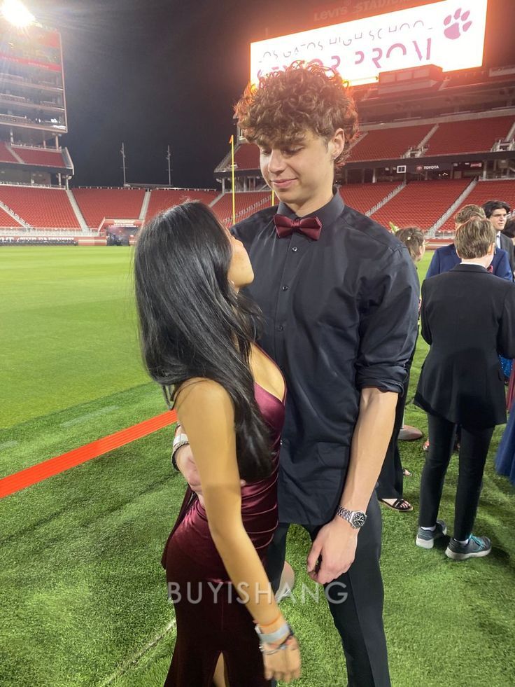 Buyishang Elegant Pretty Sheath Straps Burgundy Slit Long Evening Dress Prom Dresses