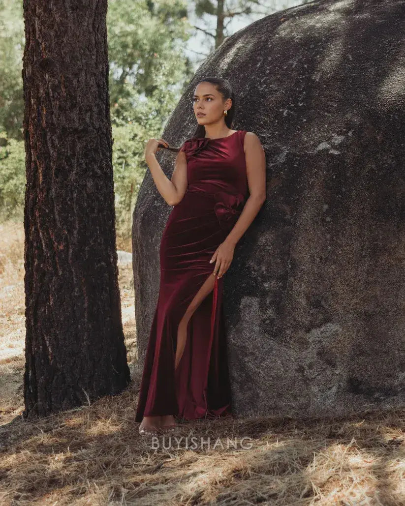 Elegant Sleeveless Velvet Mermaid Maxi Dress with Floral Appliqués and High Slit Mother of the Bride Dress