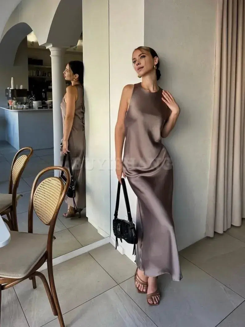 Buyishang Elegant and simple fitting Italian silk satin camisole long dress