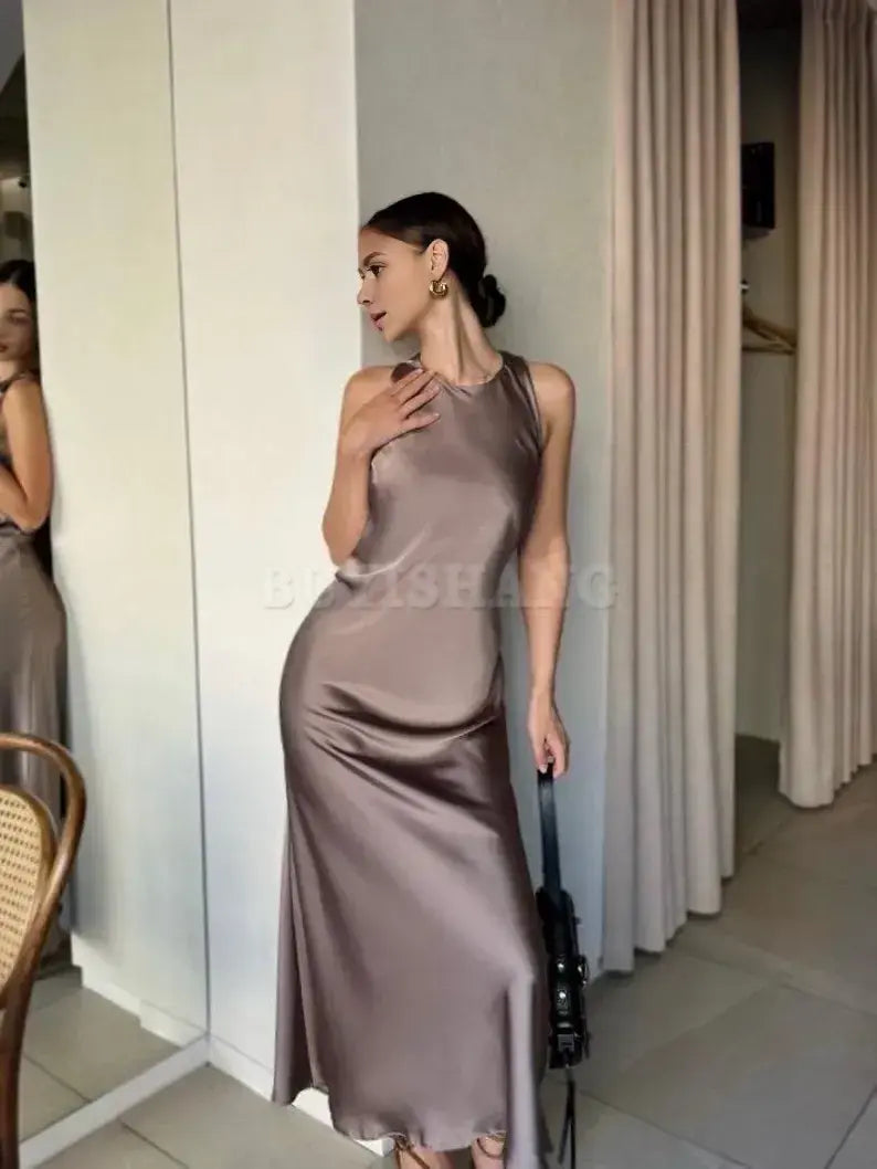 Buyishang Elegant and simple fitting Italian silk satin camisole long dress