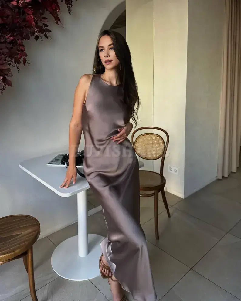 Buyishang Elegant and simple fitting Italian silk satin camisole long dress
