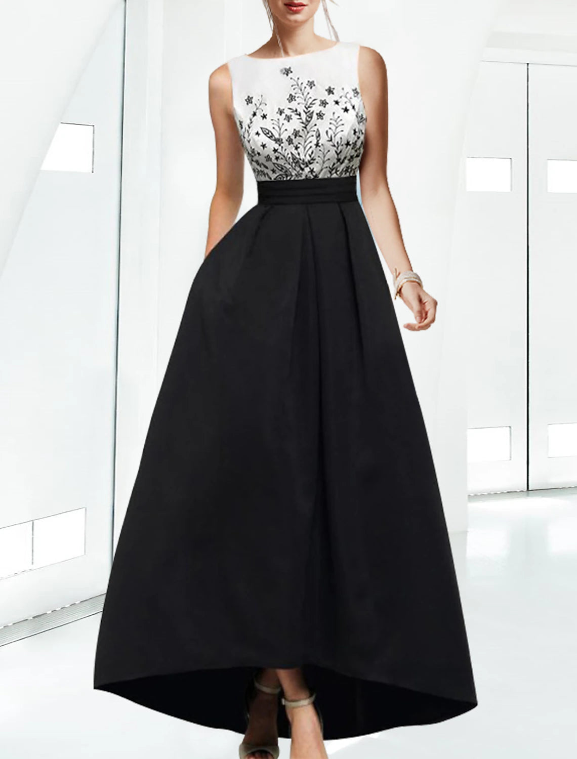 A-Line Evening Gown Elegant Dress Formal Evening Asymmetrical Sleeveless Boat Neck Fall Wedding Guest Satin with Appliques