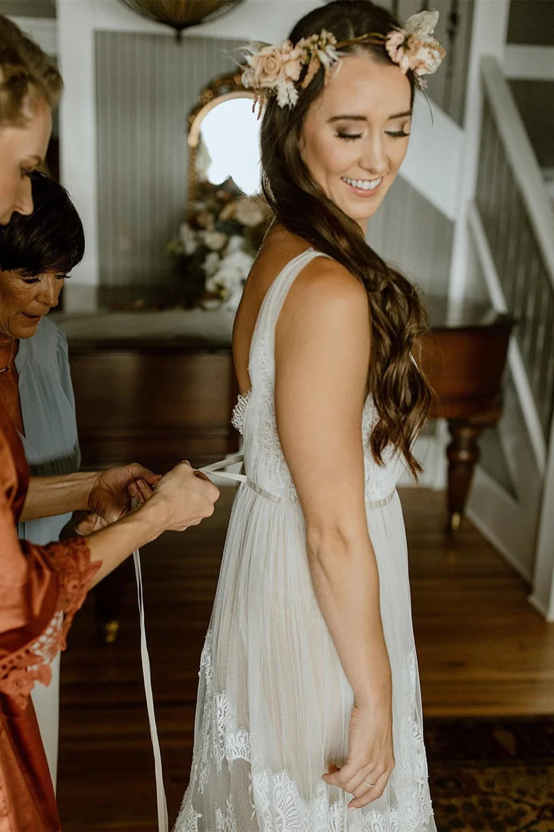 Buyishang Boho V-Neck Lace Tulle Wedding Dress