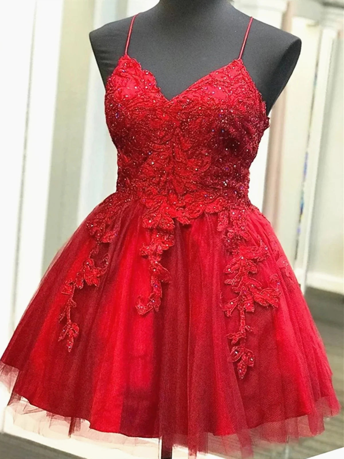 Glamorous A-Line V-Neck Beaded Red Short Homecoming Dress