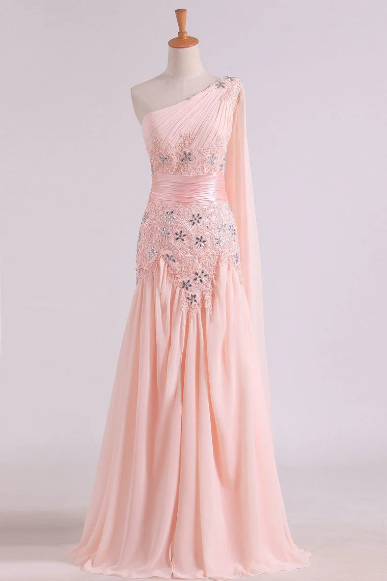 A Line Party Dresses With Applique & Ruffles Floor Length